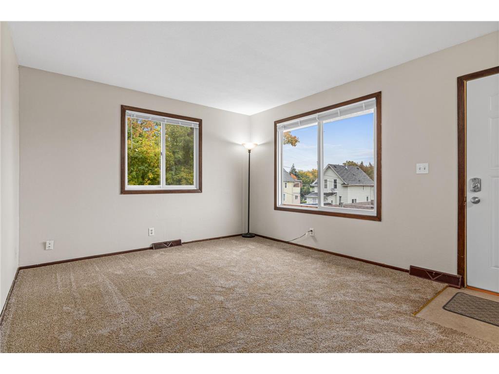 753 / 755 Robert Street S Saint Paul MN 55107 6808014 image24