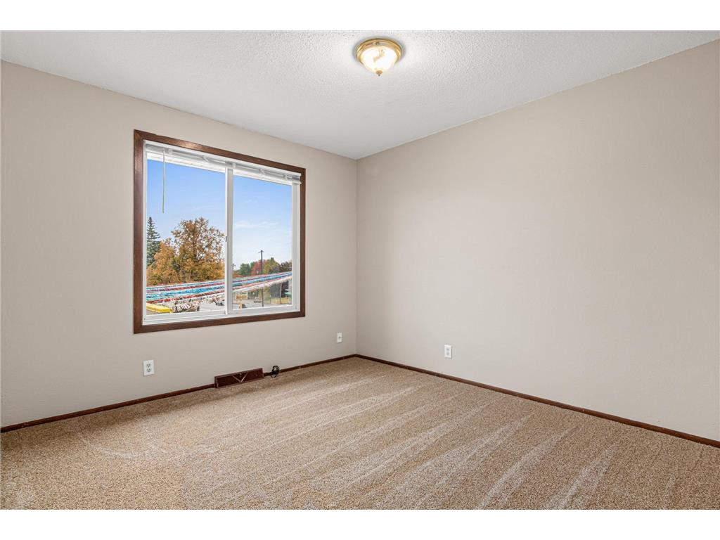 753 / 755 Robert Street S Saint Paul MN 55107 6808014 image32