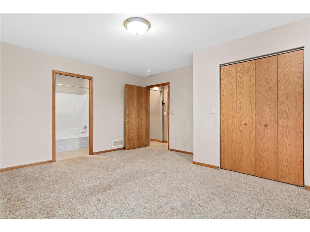753 / 755 Robert Street S Saint Paul MN 55107 6808014 image36
