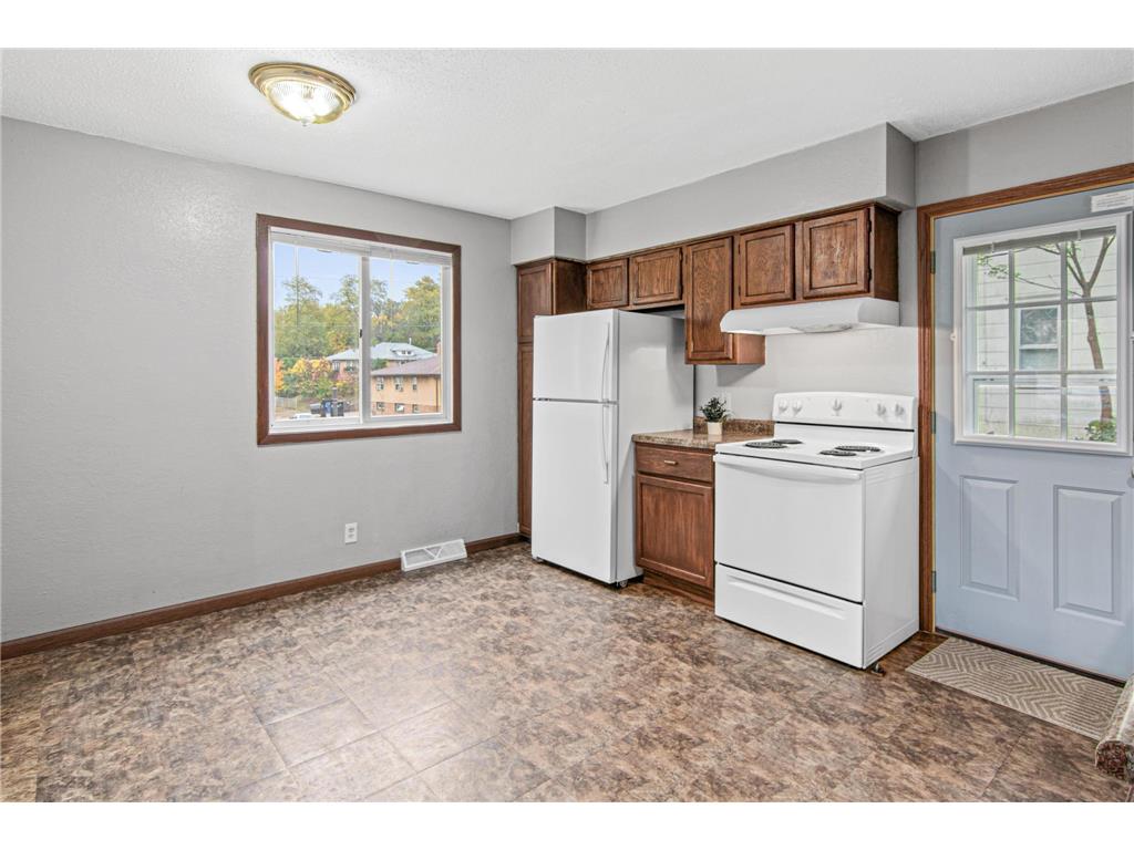 753 / 755 Robert Street S Saint Paul MN 55107 6808014 image6