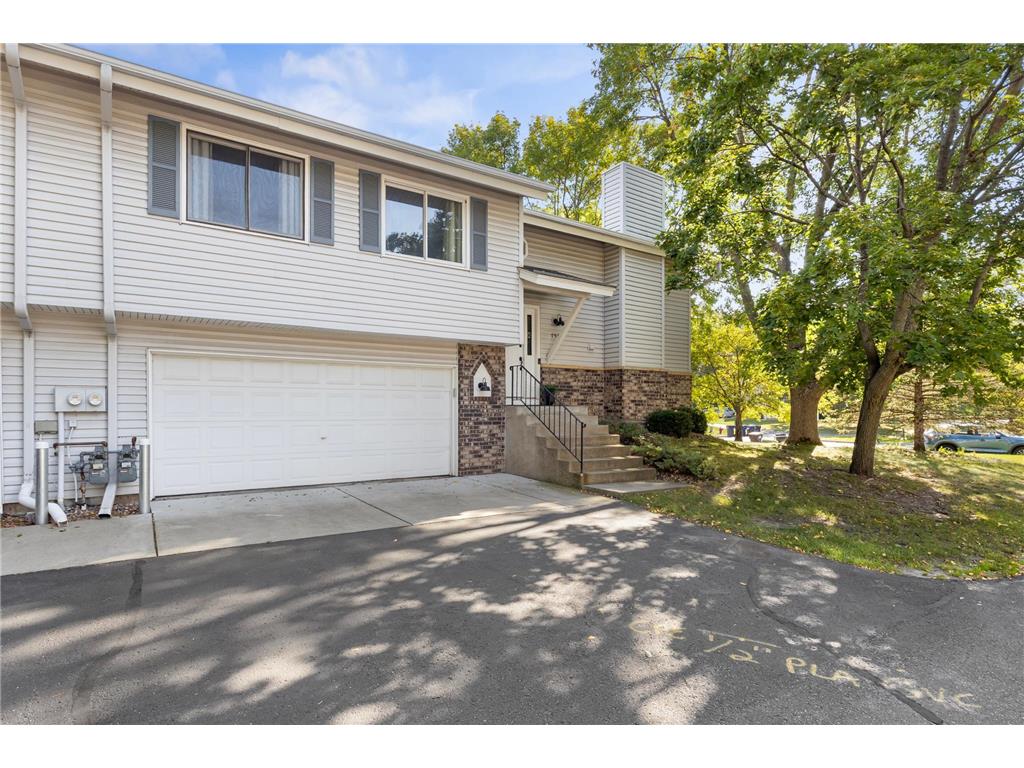 753 Evergreen Court Burnsville MN 55337 6789114 image1