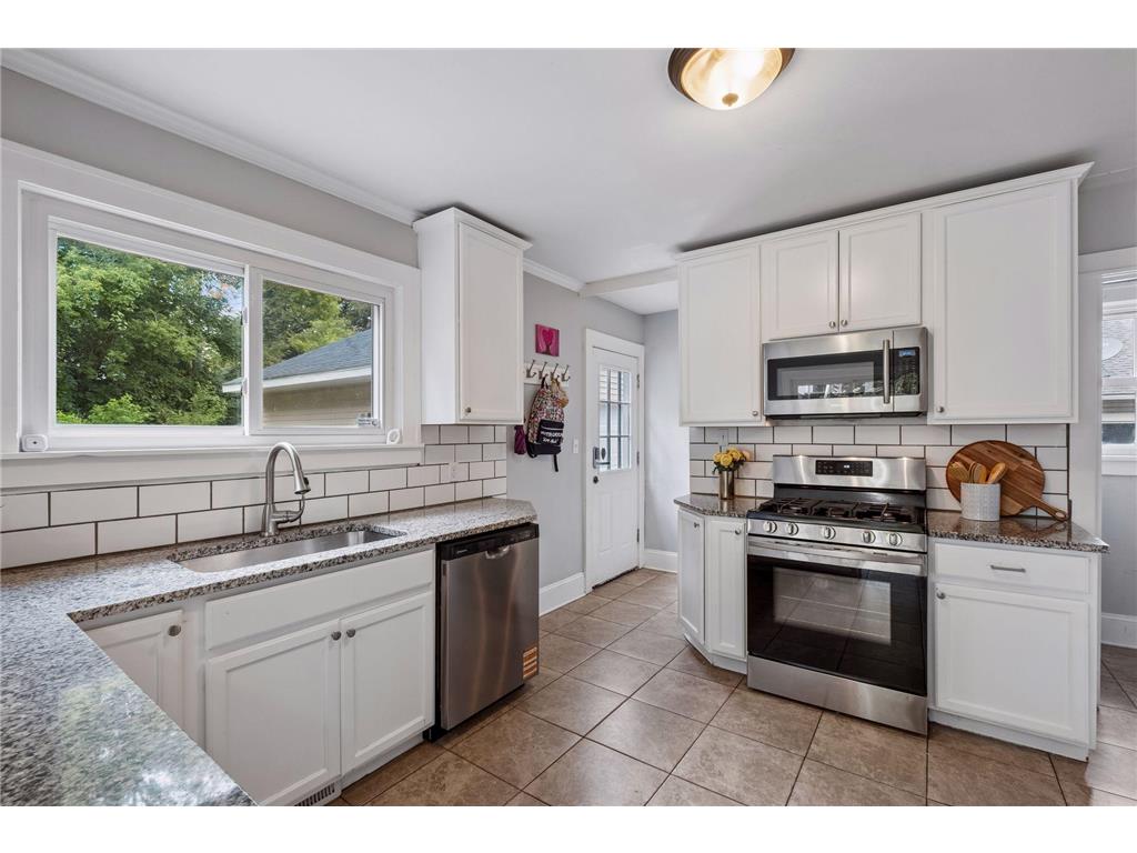 753 Hall Avenue Saint Paul MN 55107 7103450 image16