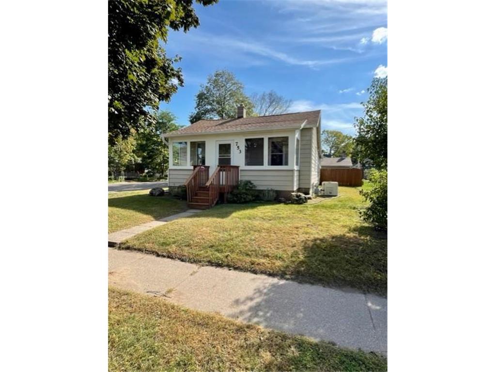 753 W King Street Winona MN 55987 6796137 image1