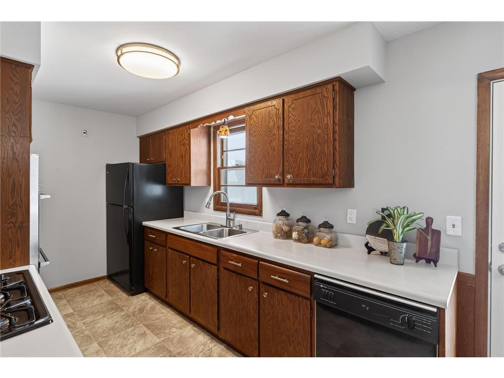 7533 Imperial Drive N Brooklyn Park MN 55443 7016849 image13