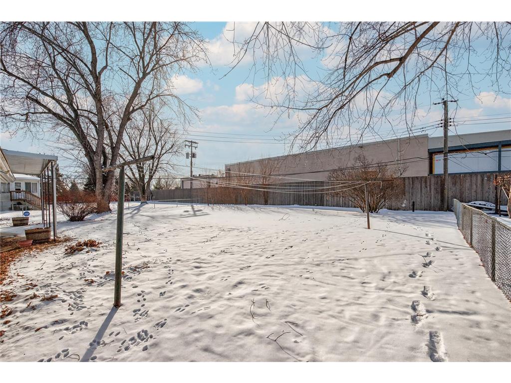 7533 Imperial Drive N Brooklyn Park MN 55443 7016849 image50