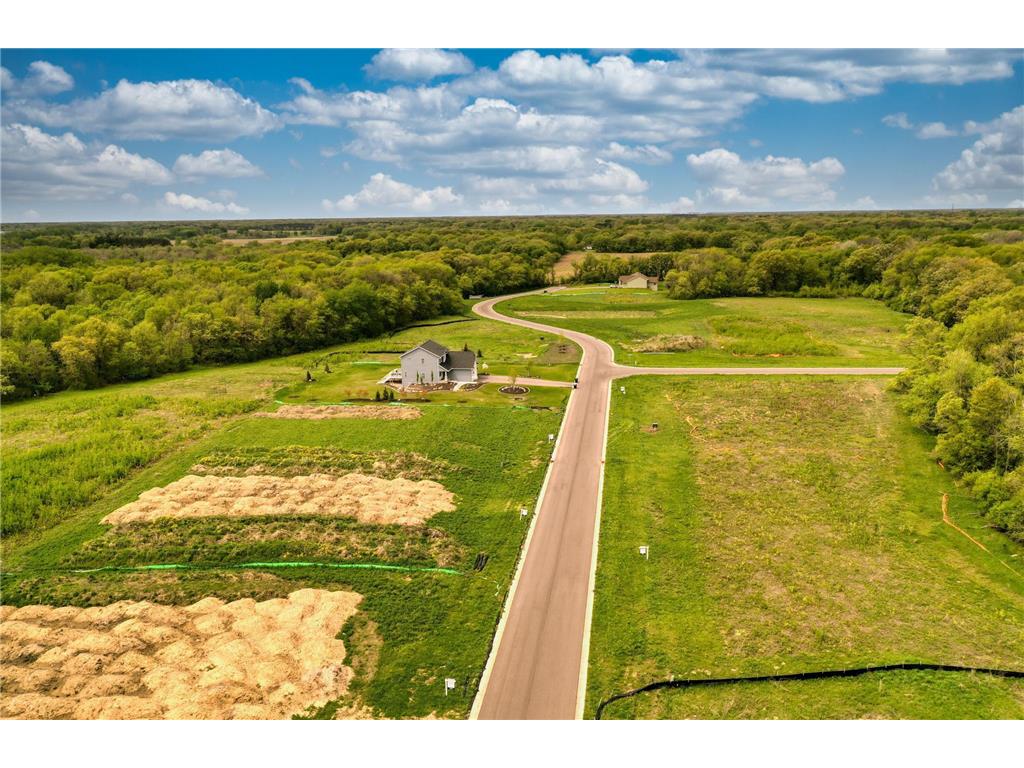 7537 255th Street Wyoming MN 55092 7044913 image1