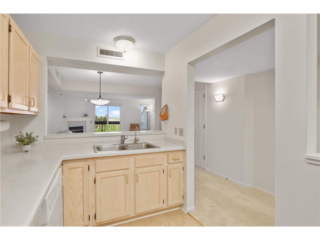 7540 Edinborough Way #1319 Edina MN 55435 - Centennial 7029432 image10