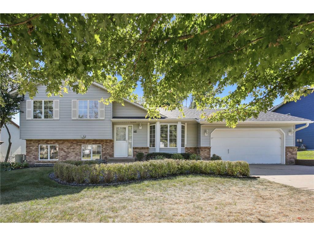 7541 25th Street N Oakdale MN 55128 6587819 image1