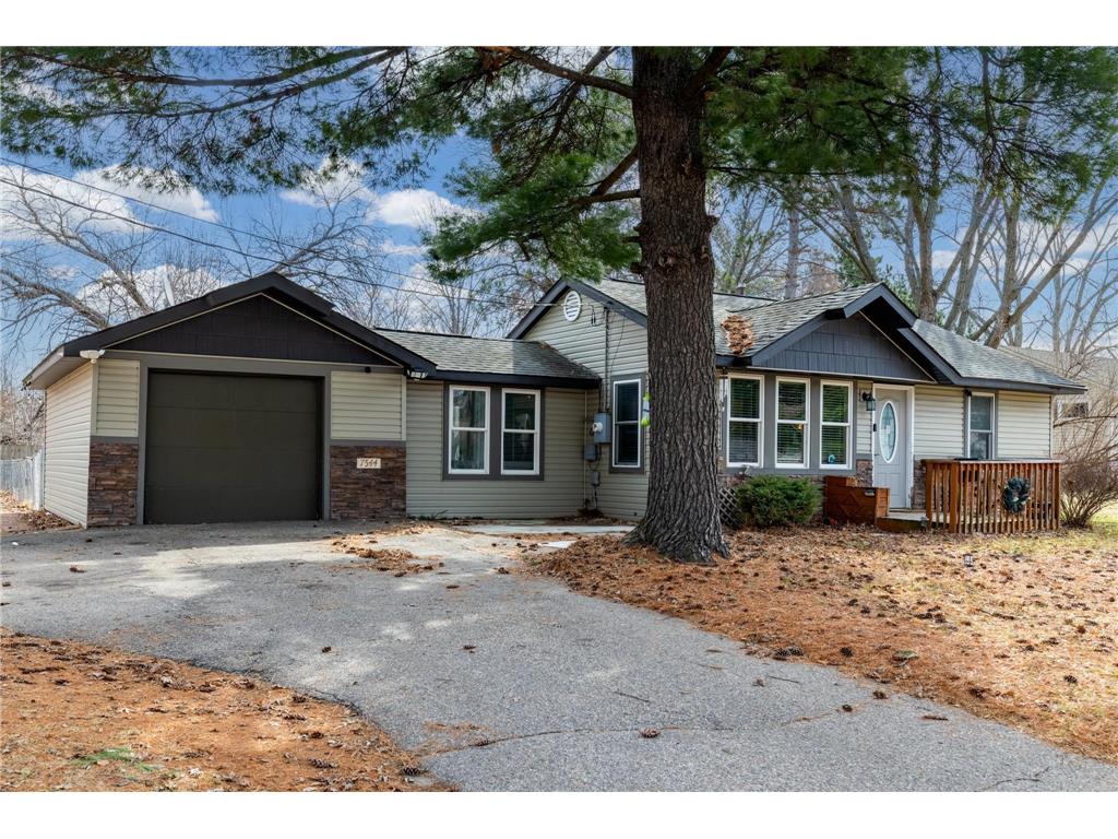 7544 Douglas Drive N Brooklyn Park MN 55443 7038811 image1