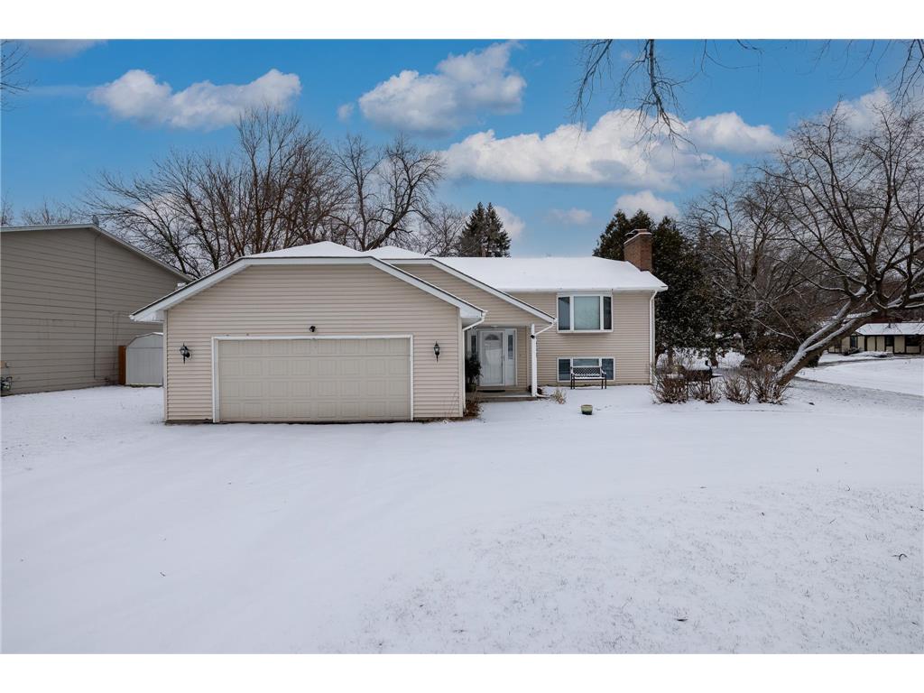 7548 Edgewood Avenue N Brooklyn Park MN 55428 6475999 image1