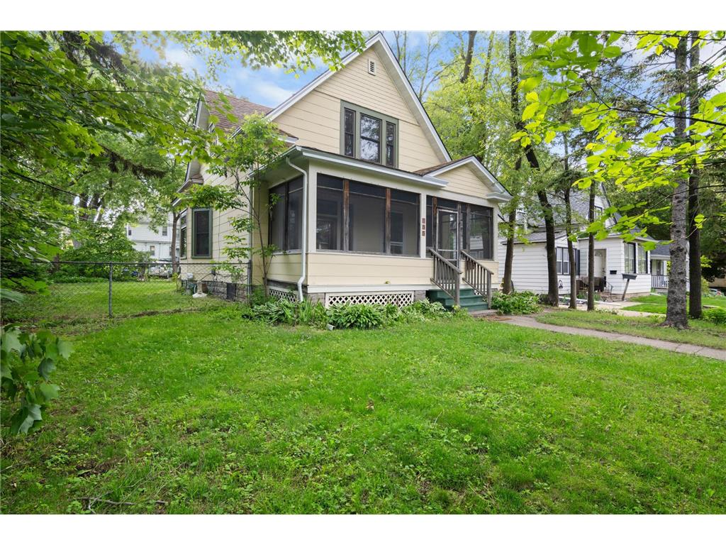 755 Manomin Avenue Saint Paul MN 55107 6544696 image1