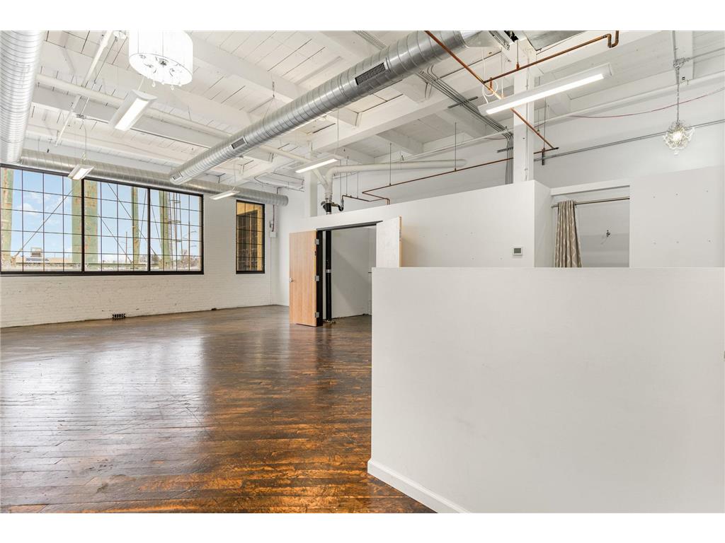755 Prior Avenue N Saint Paul MN 55104 7065290 image1