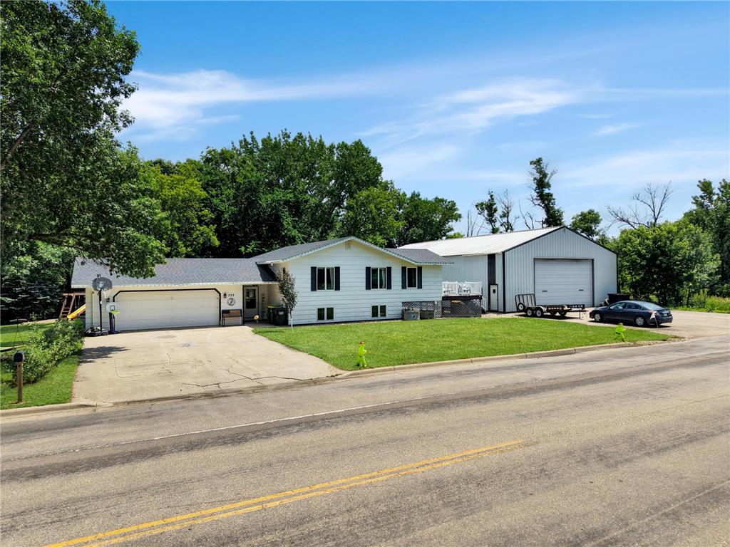 755 W 1st Street S Cottonwood MN 56229 7084355 image1