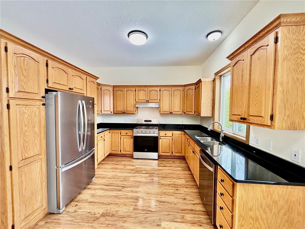 7550 31st Street N Oakdale MN 55128 7016604 image1