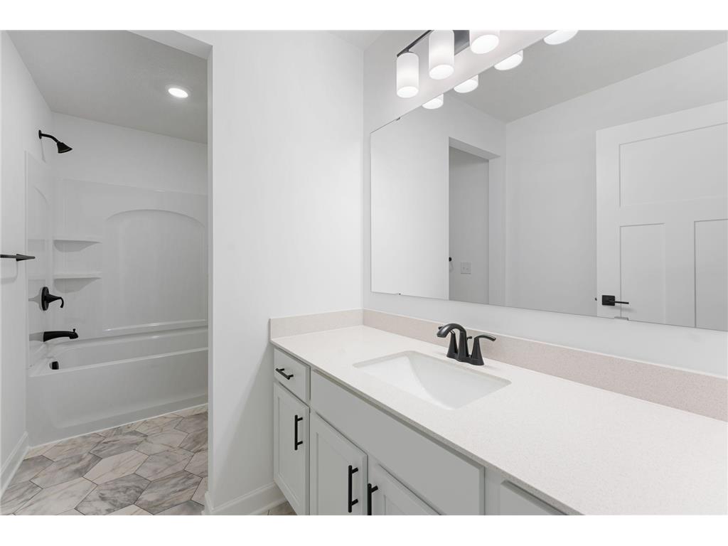 7551 Upper 42nd Street N Oakdale MN 55128 7006089 image15