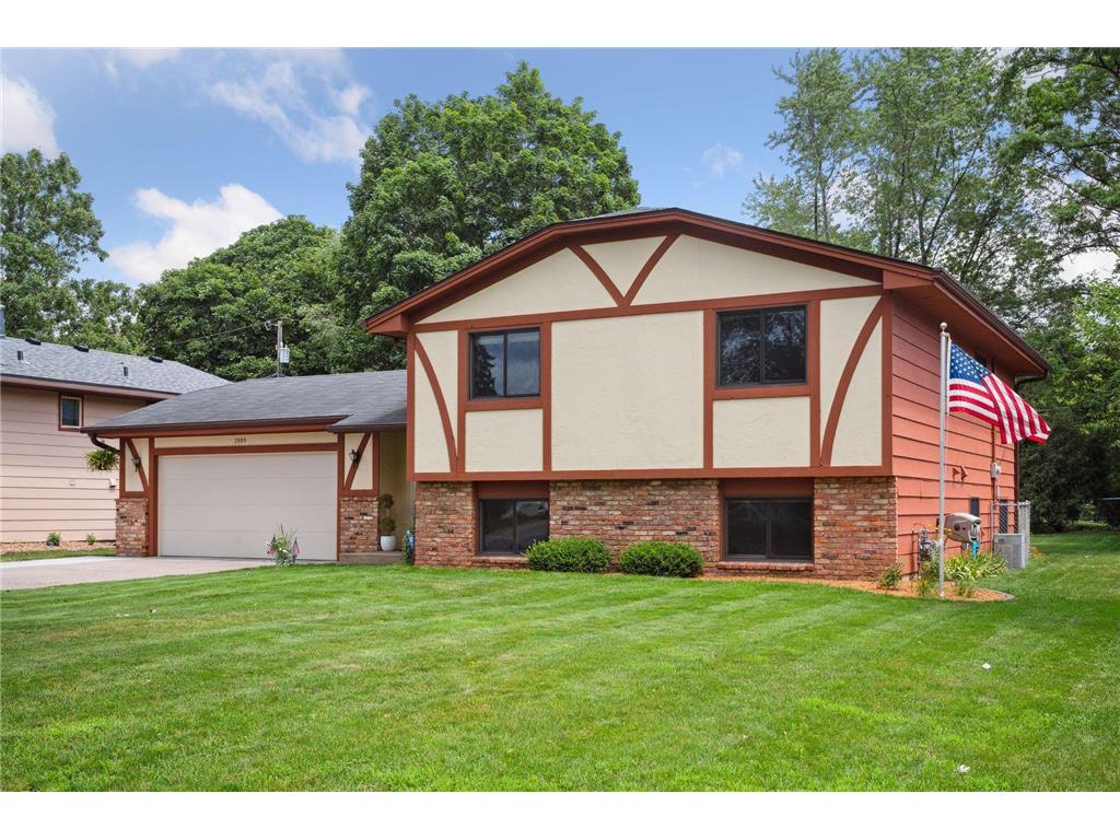 7555 Mckinley Street NE Fridley MN 55432 6404551 image1