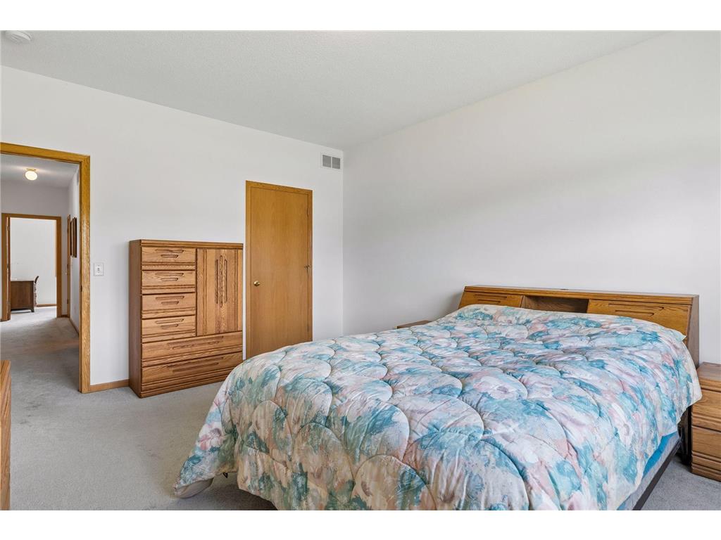 7558 5th Street N Oakdale MN 55128 7095440 image17