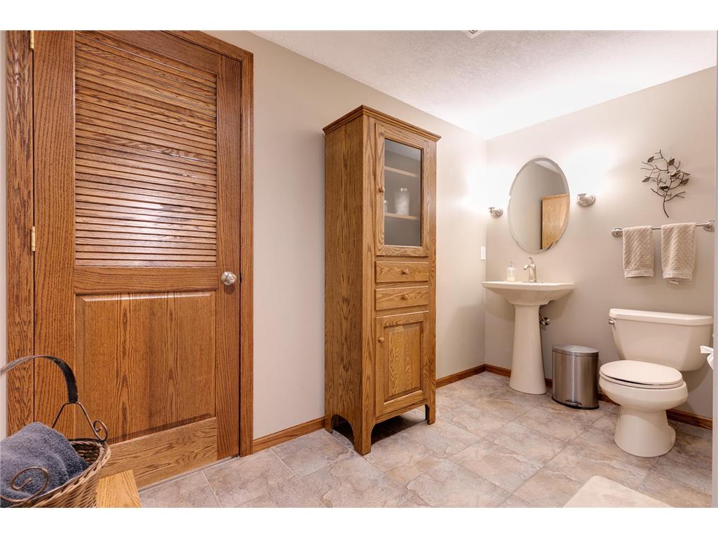 7568 Walnut Curve Chanhassen MN 55317 7069500 image40