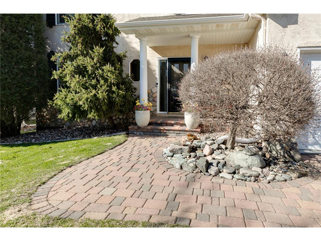 7568 Walnut Curve Chanhassen MN 55317 7069500 image6