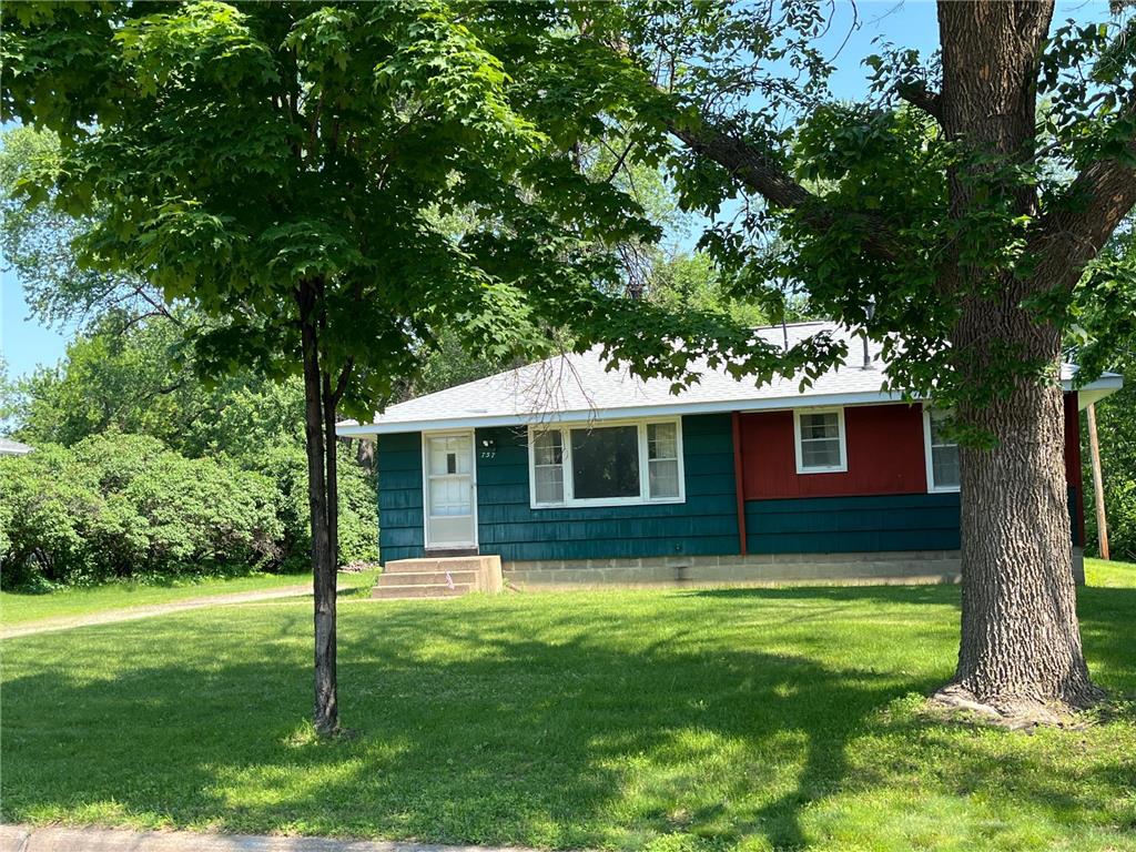 757 111th Avenue NW Coon Rapids MN 55448 6733200 image1