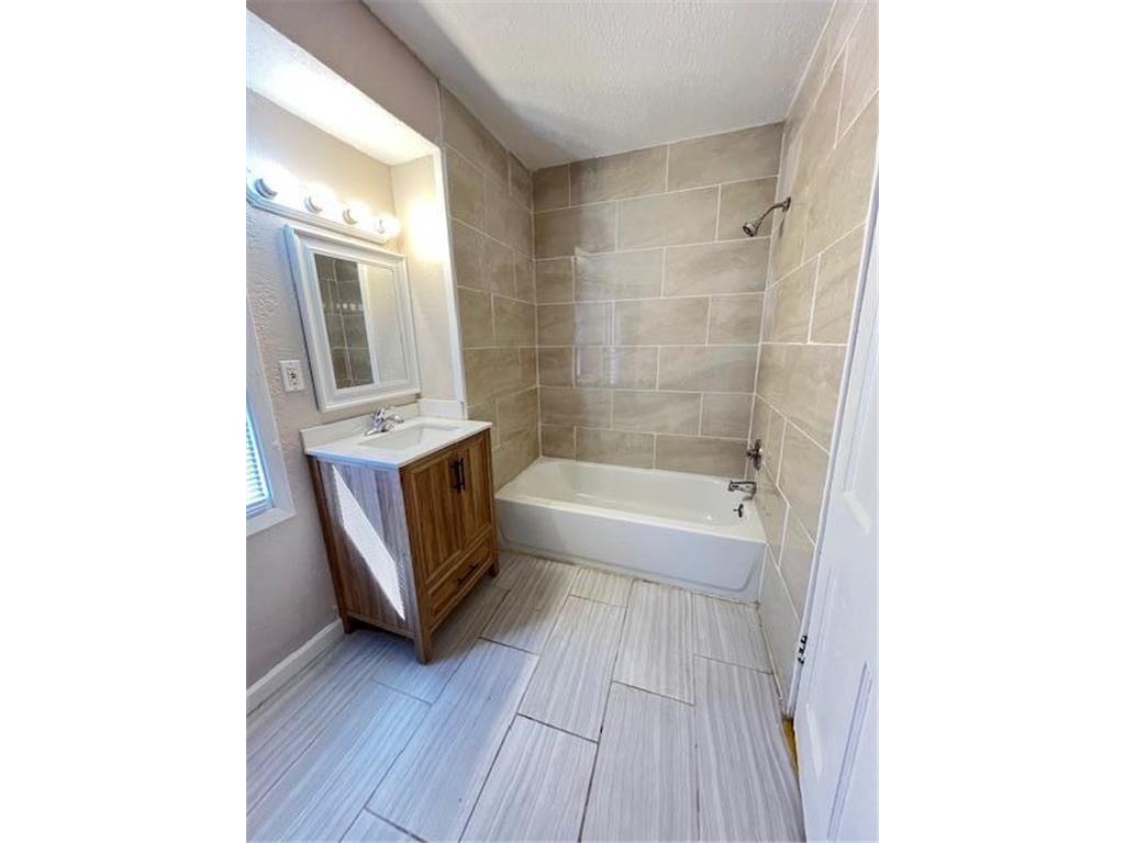 757 Minnehaha Avenue W Saint Paul MN 55104 7074921 image11