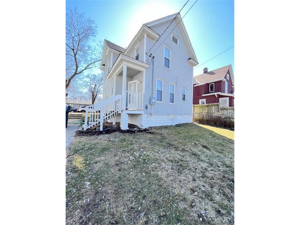 757 Minnehaha Avenue W Saint Paul MN 55104 7074921 image14