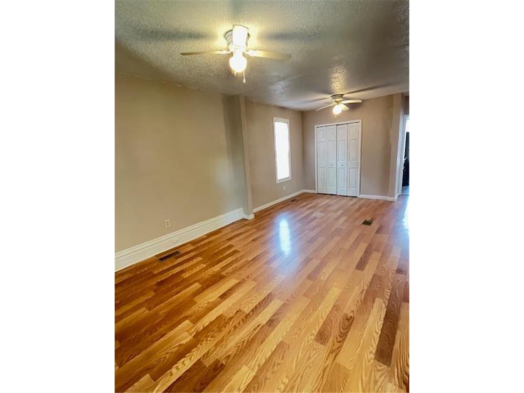 757 Minnehaha Avenue W Saint Paul MN 55104 7074921 image2