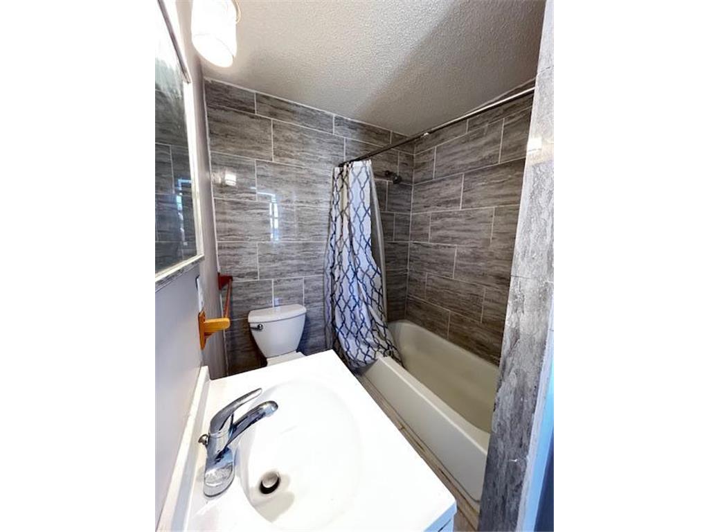 757 Minnehaha Avenue W Saint Paul MN 55104 7074921 image6