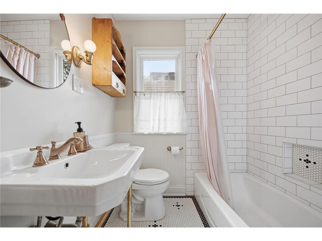 757 Nebraska Avenue W Saint Paul MN 55117 7087818 image11