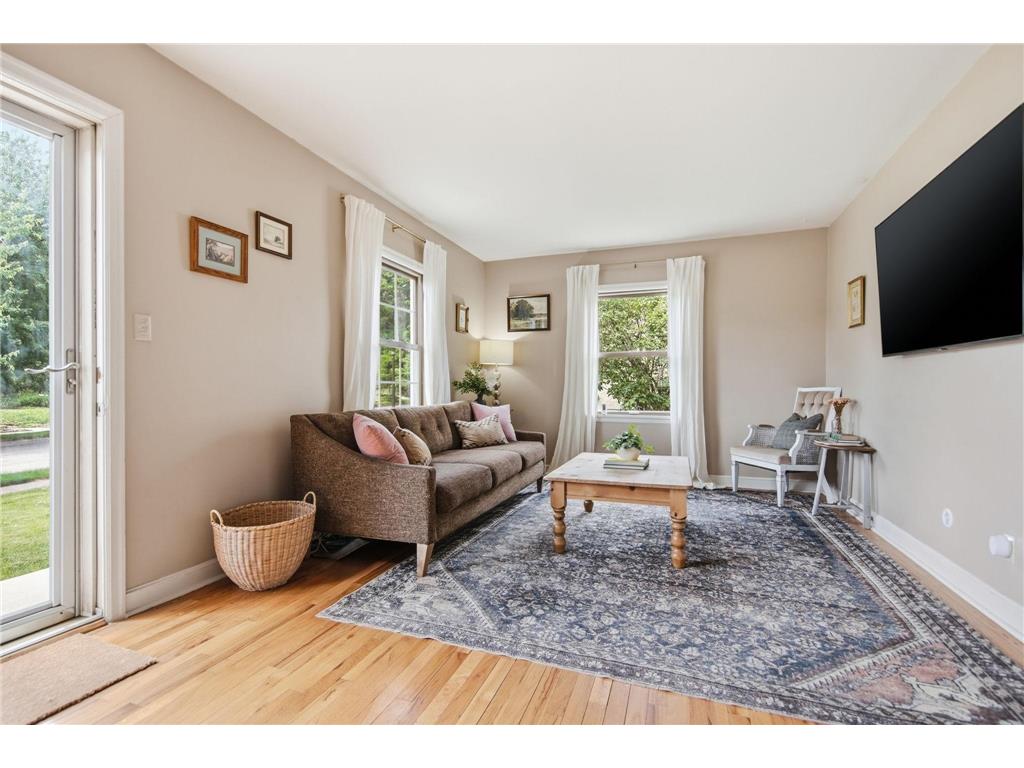 757 Nebraska Avenue W Saint Paul MN 55117 7087818 image4