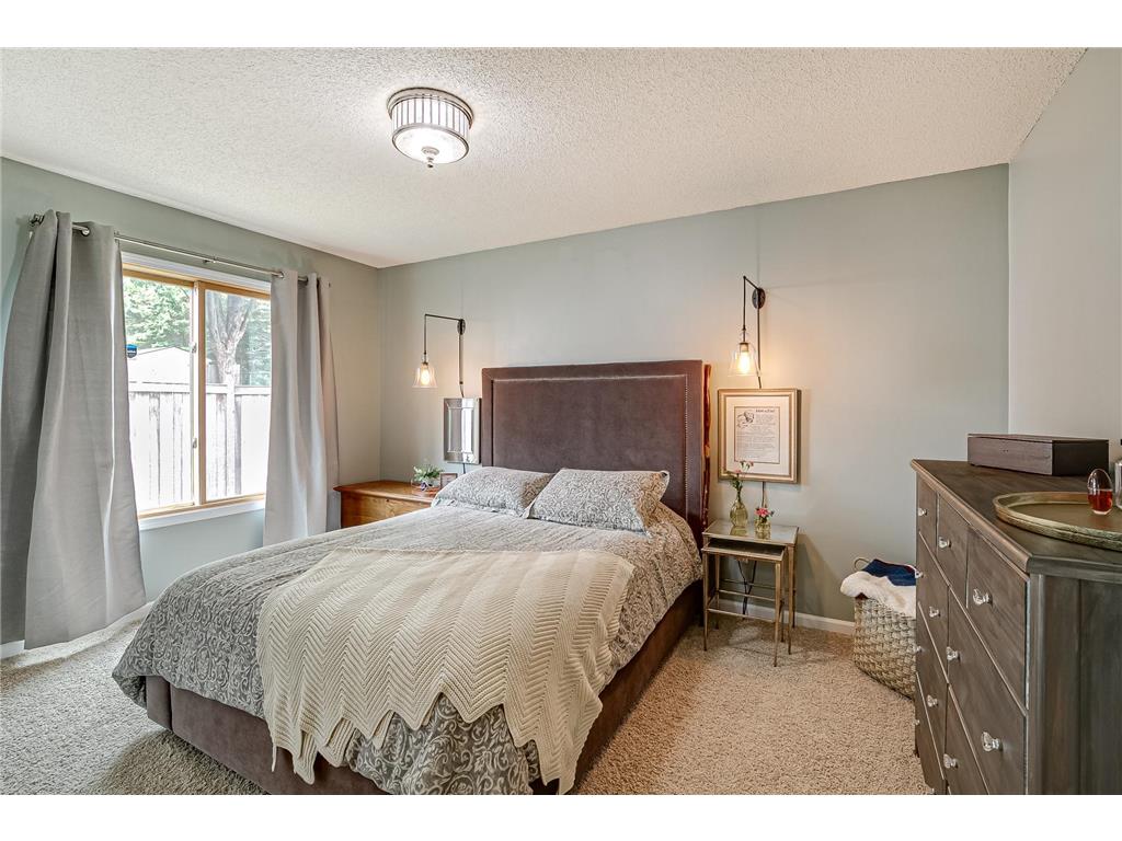 7572 Carillon Plaza W Woodbury MN 55125 7102544 image14