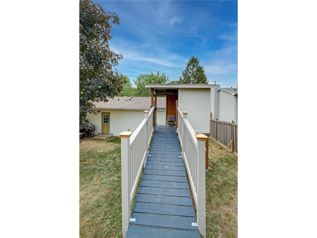 7572 Carillon Plaza W Woodbury MN 55125 7102544 image34