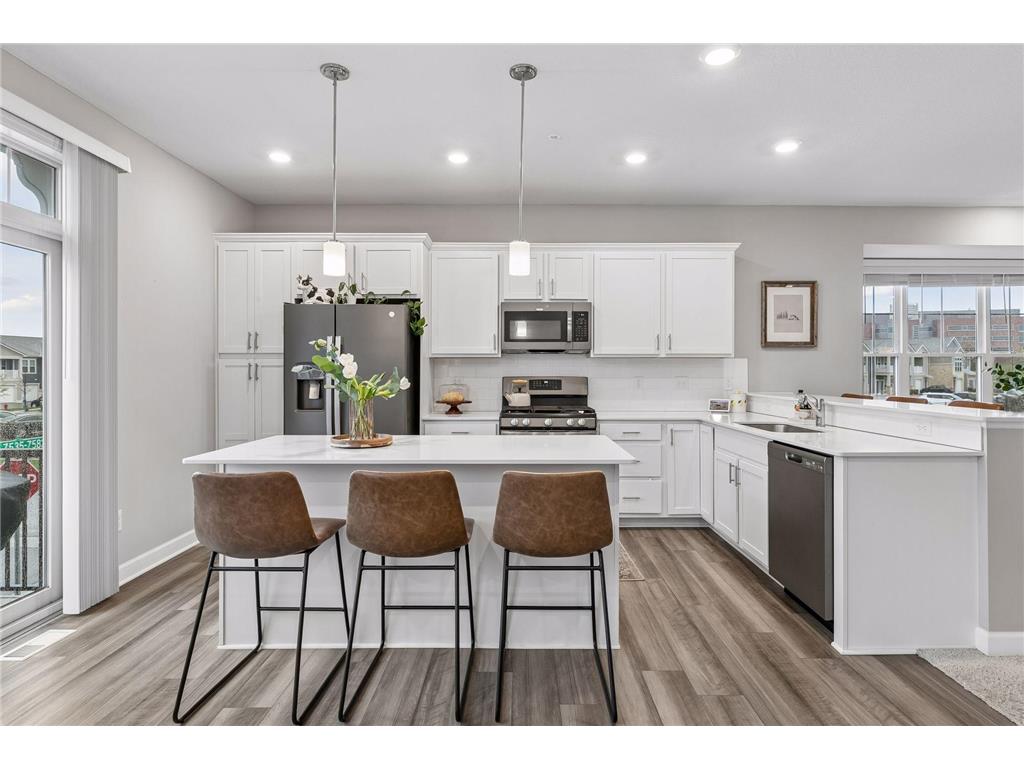 7574 38th Street N Oakdale MN 55128 7061688 image11