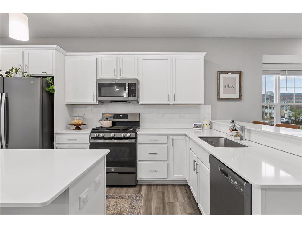7574 38th Street N Oakdale MN 55128 7061688 image13