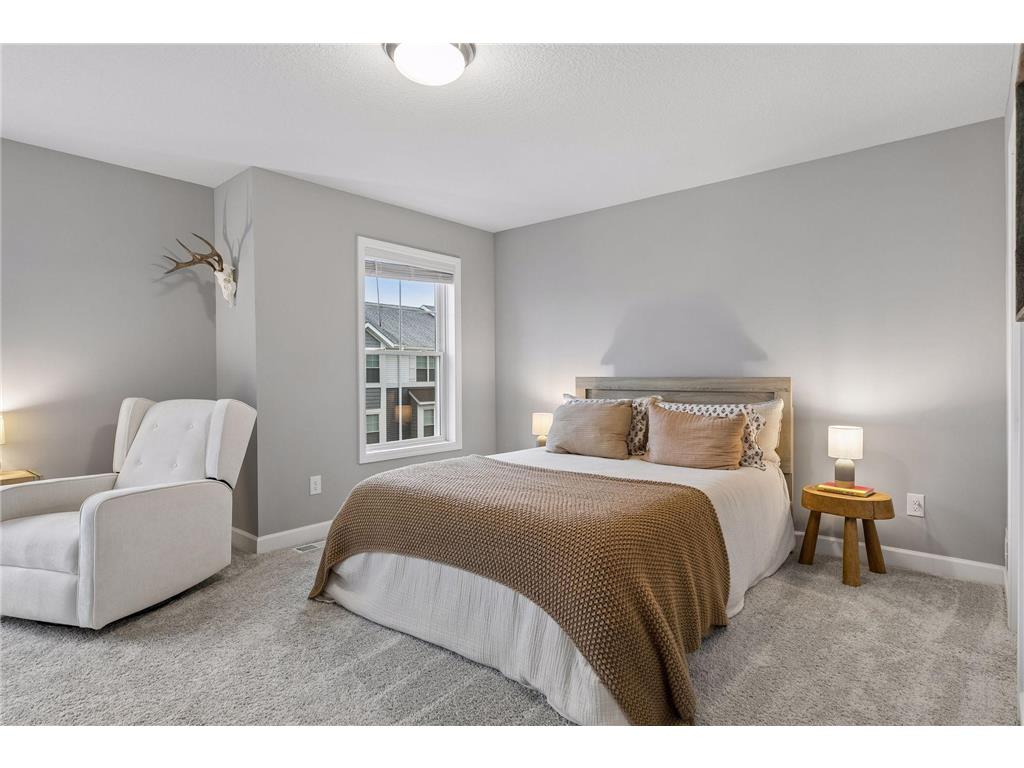 7574 38th Street N Oakdale MN 55128 7061688 image18