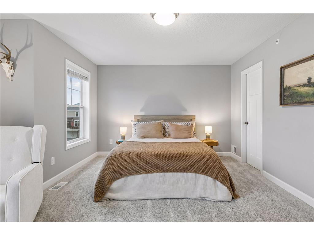 7574 38th Street N Oakdale MN 55128 7061688 image20