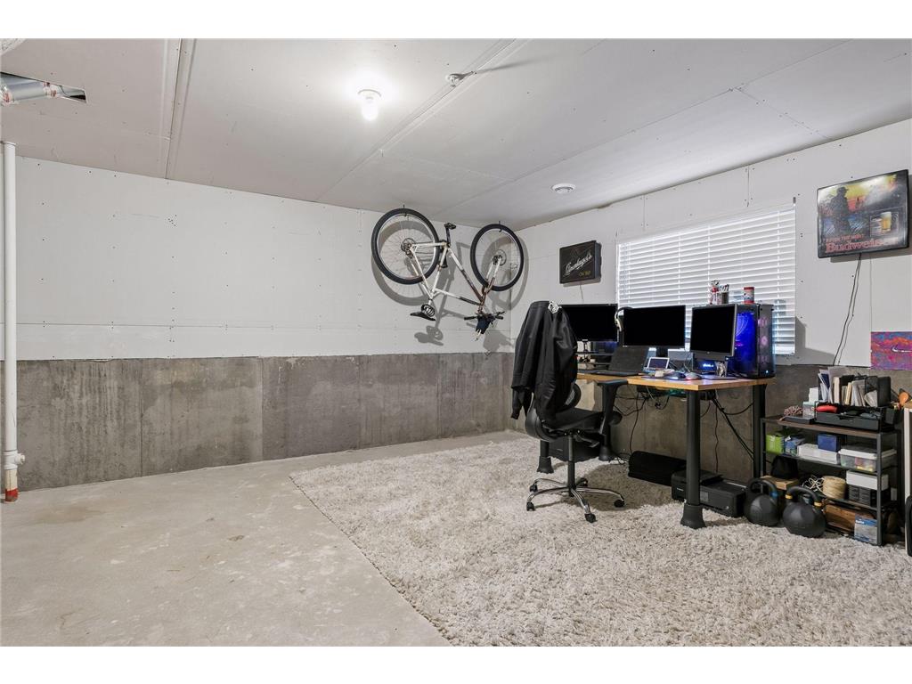 7574 38th Street N Oakdale MN 55128 7061688 image29