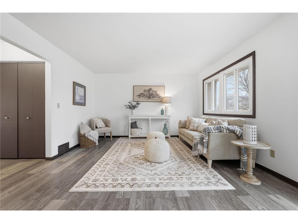 7597 Whitney Drive Apple Valley MN 55124 7036801 image1