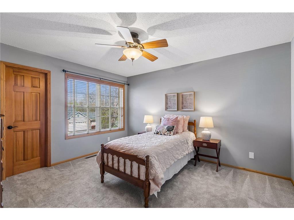 758 Heron Avenue N Oakdale MN 55128 7037300 image23