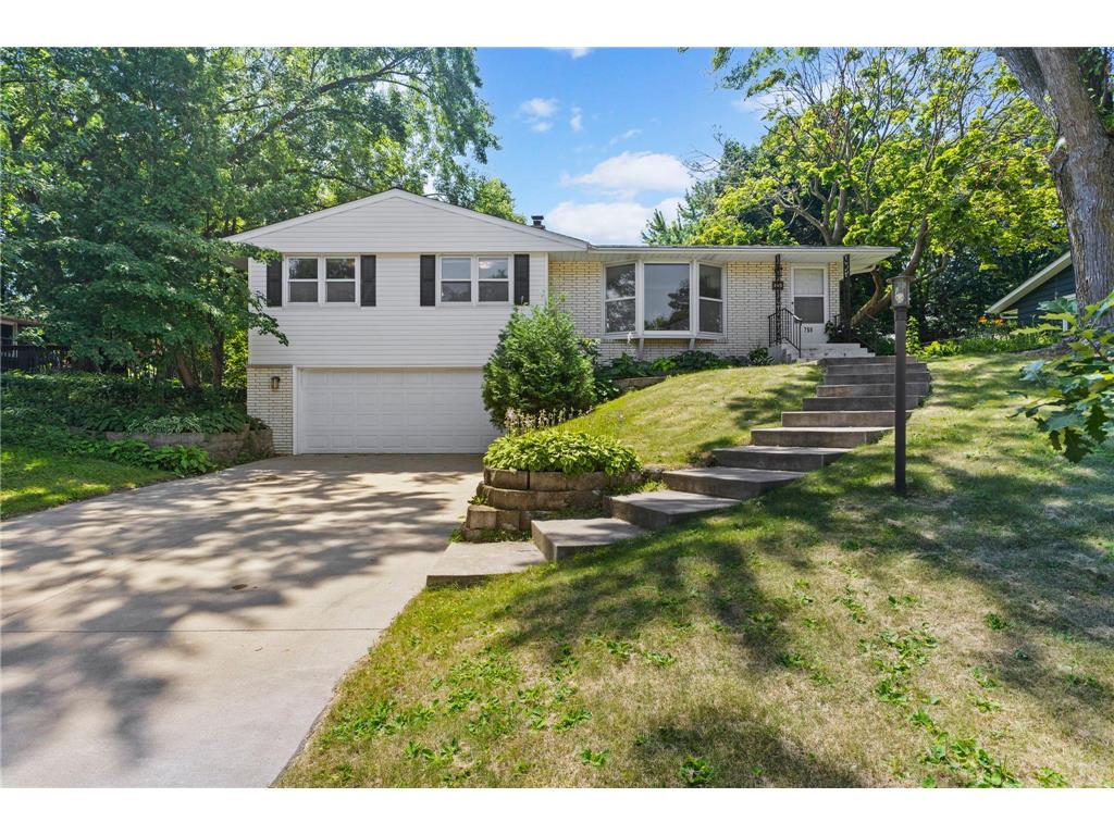 758 Sextant Avenue W Roseville MN 55113 6753318 image1