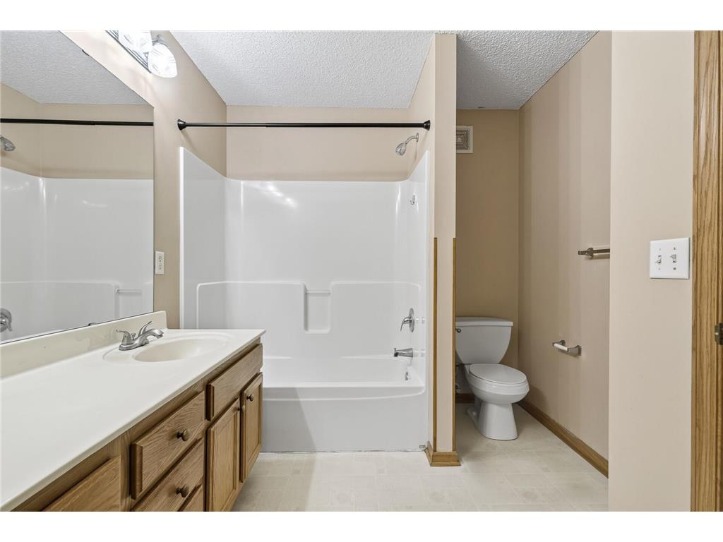 7580 Lower 11th Street N Oakdale MN 55128 7049511 image24