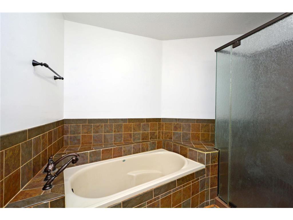 7581 23rd Street N Oakdale MN 55128 7037751 image10