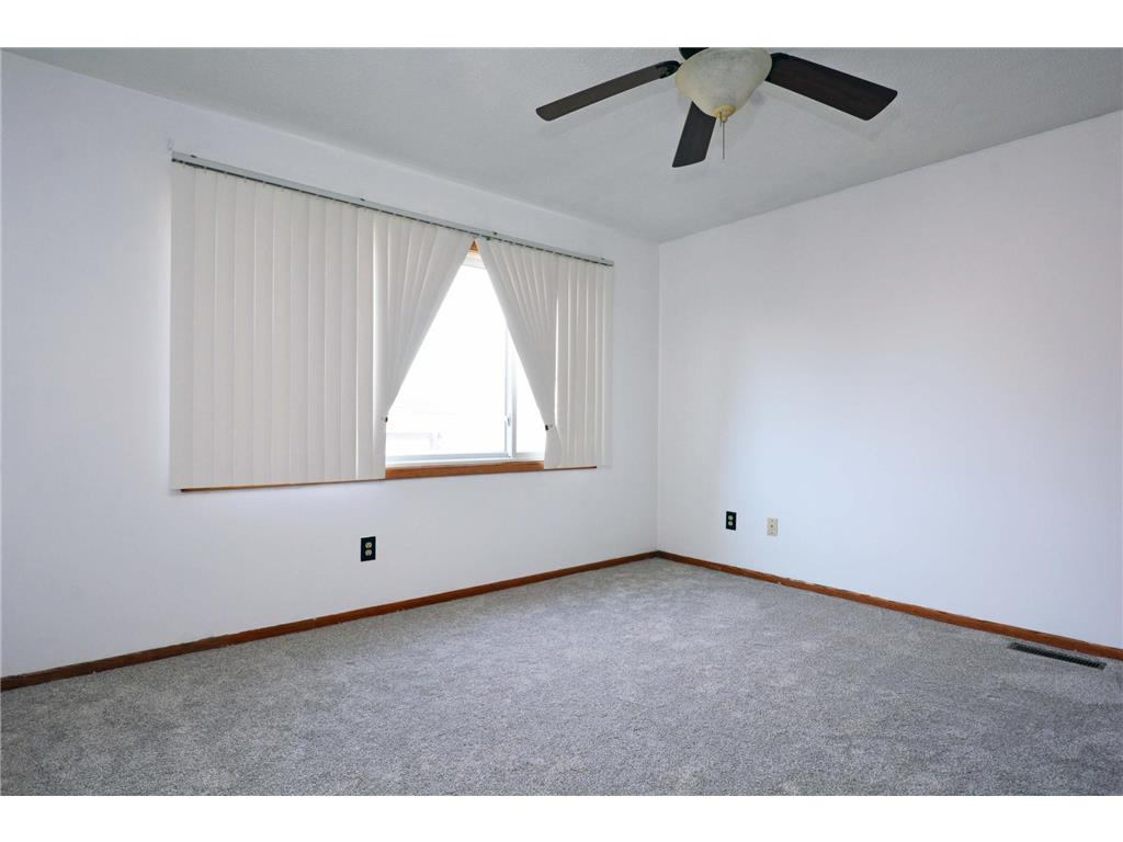 7581 23rd Street N Oakdale MN 55128 7037751 image11
