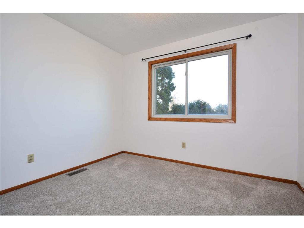 7581 23rd Street N Oakdale MN 55128 7037751 image13