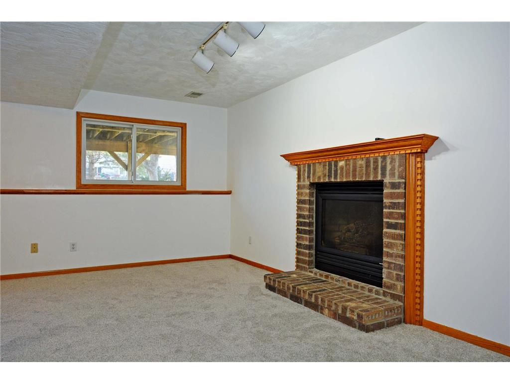 7581 23rd Street N Oakdale MN 55128 7037751 image18