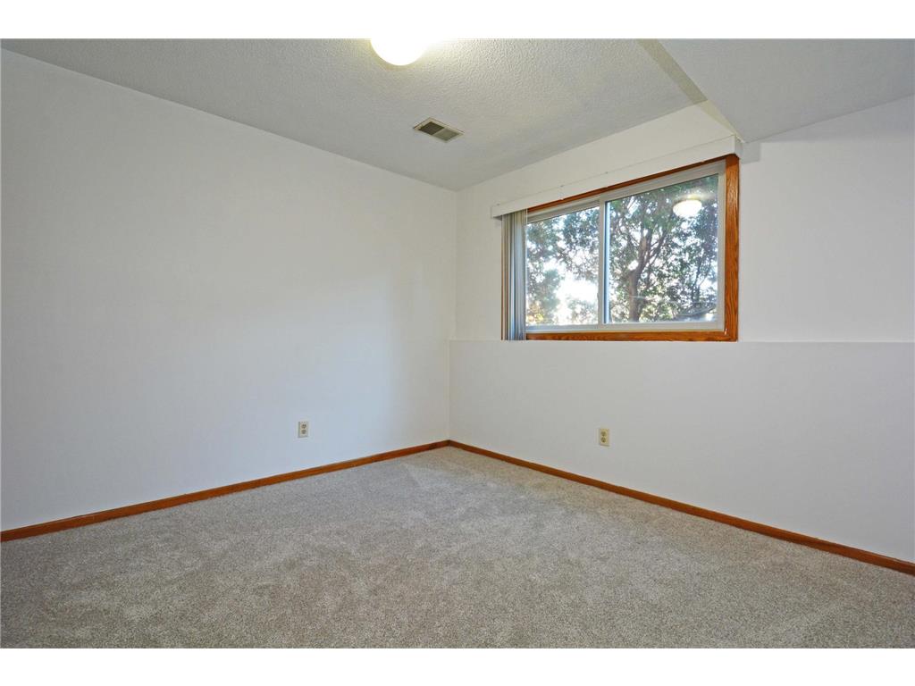 7581 23rd Street N Oakdale MN 55128 7037751 image22