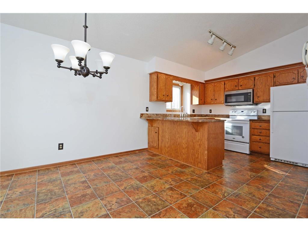7581 23rd Street N Oakdale MN 55128 7037751 image4