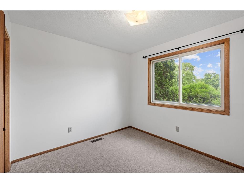 7581 23rd Street N Oakdale MN 55128 7100369 image14