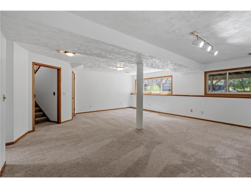 7581 23rd Street N Oakdale MN 55128 7100369 image16