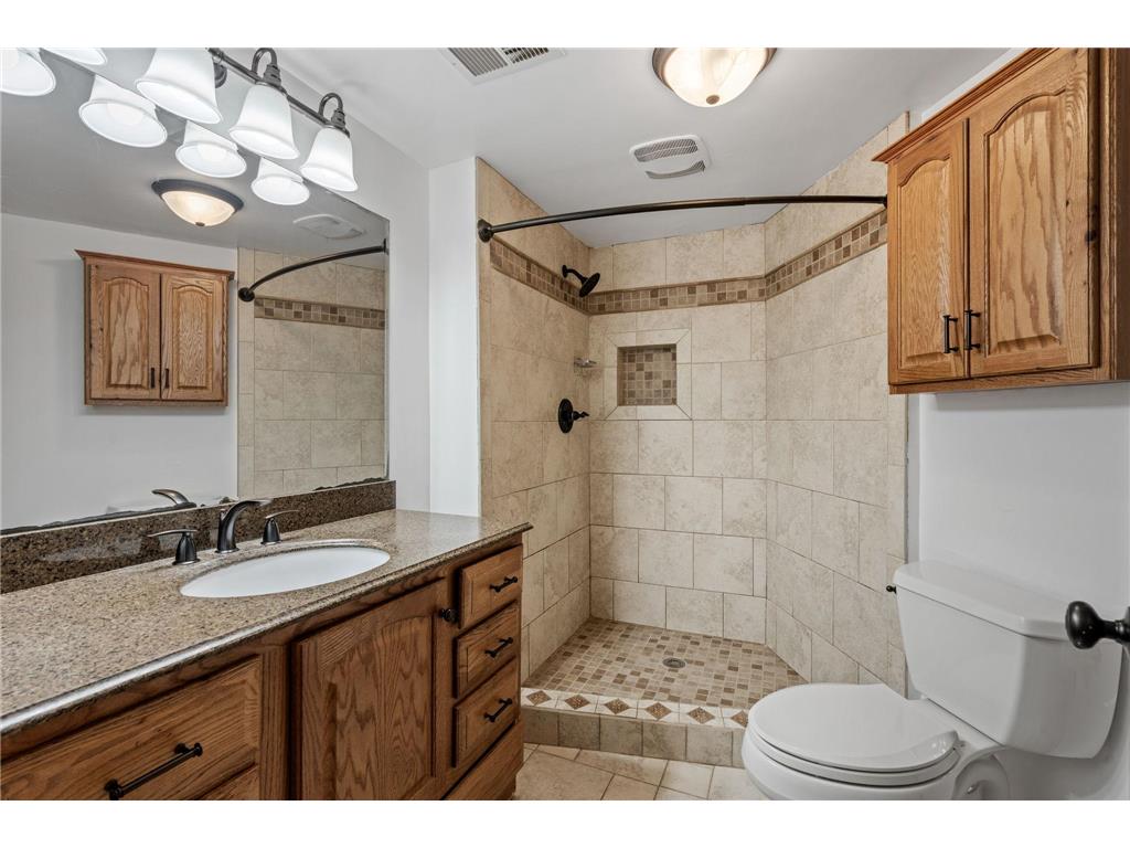 7581 23rd Street N Oakdale MN 55128 7100369 image17
